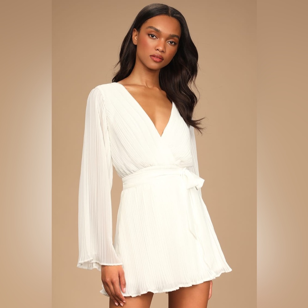 Lulu's White Long Sleeve Romper